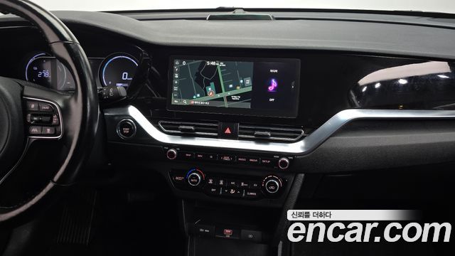 Kia Niro Plus Earth 2023 — фото 17