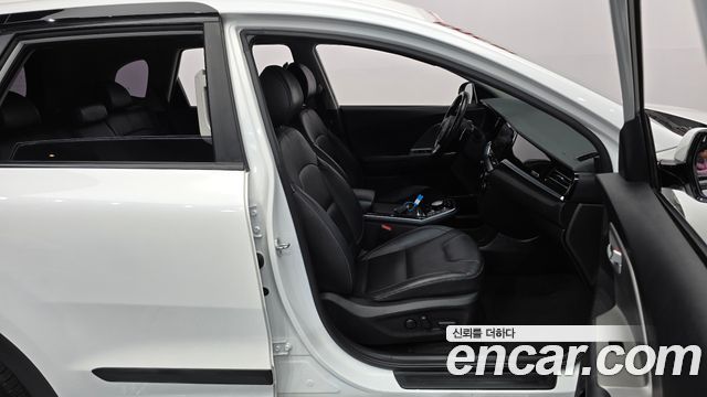Kia Niro Plus Earth 2023 — фото 32