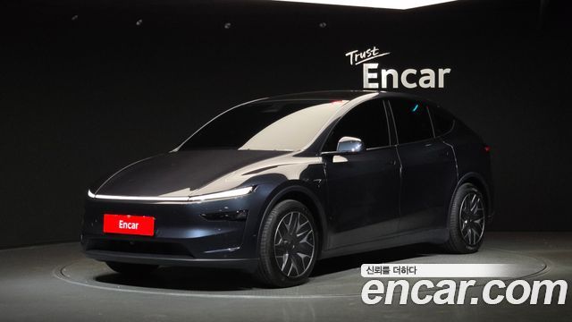 Tesla Model Y L Long Range AWD