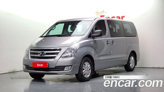 Hyundai Grand Starex 12-Seater Wagon Smart