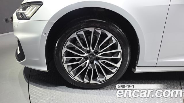 Audi A6 (C8) 45 TFSI Quattro Premium 2025 — фото 5