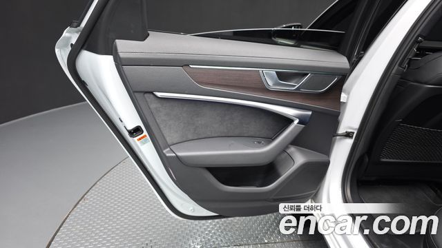 Audi A6 (C8) 45 TFSI Quattro Premium 2025 — фото 25