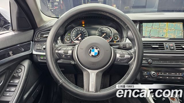 BMW 5 Series (F10) 520d xDrive M Aero Dynamic 2016 — фото 13