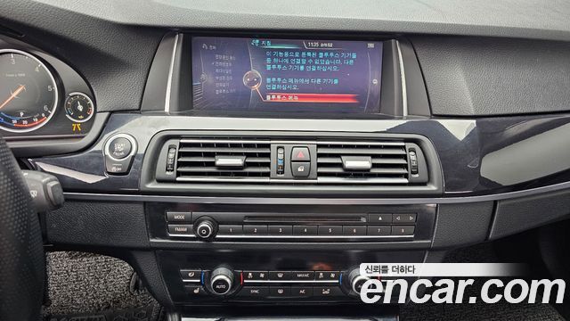 BMW 5 Series (F10) 520d xDrive M Aero Dynamic 2016 — фото 14