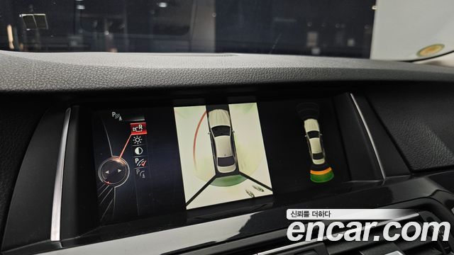 BMW 5 Series (F10) 520d xDrive M Aero Dynamic 2016 — фото 15