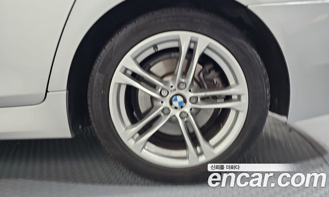 BMW 5 Series (F10) 520d xDrive M Aero Dynamic 2016 — фото 21