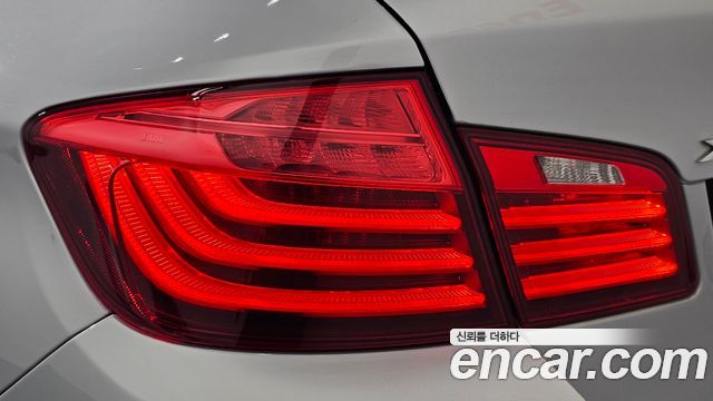 BMW 5 Series (F10) 520d xDrive M Aero Dynamic 2016 — фото 23