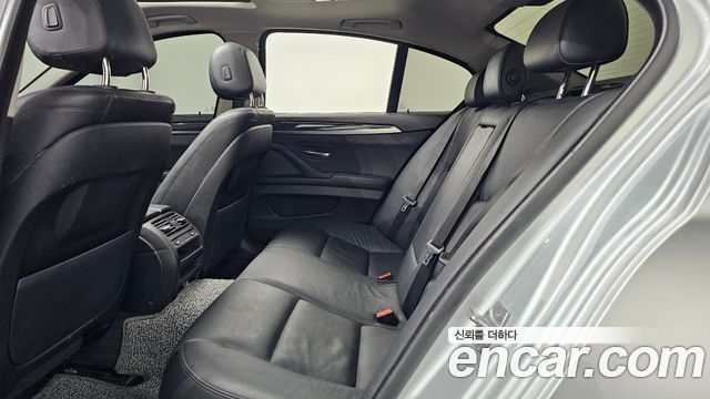 BMW 5 Series (F10) 520d xDrive M Aero Dynamic 2016 — фото 26