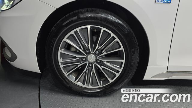 Hyundai Grandeur Hybrid (IG) Exclusive 2018 — фото 5