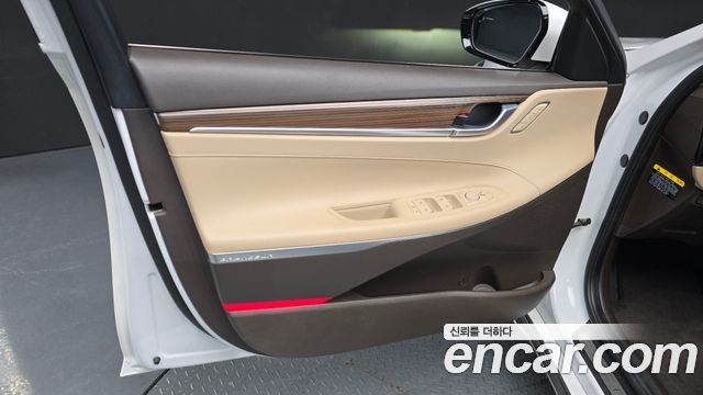 Hyundai Grandeur Hybrid (IG) Exclusive 2018 — фото 24