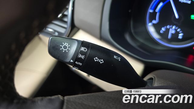 Hyundai Grandeur Hybrid (IG) Exclusive 2018 — фото 30