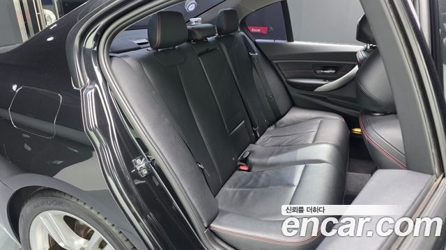 BMW 3 Series (F30) 320i Sport 2012 — фото 11