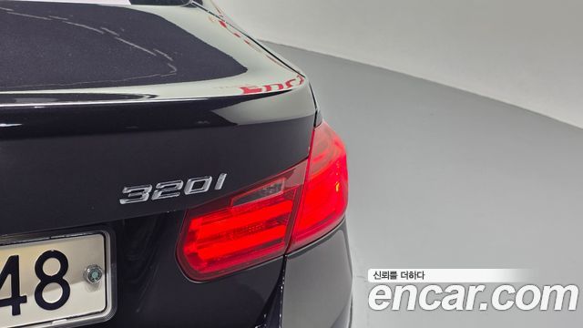 BMW 3 Series (F30) 320i Sport 2012 — фото 23