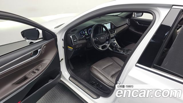 Hyundai Grandeur Hybrid (IG) Exclusive Special 2018 — фото 11