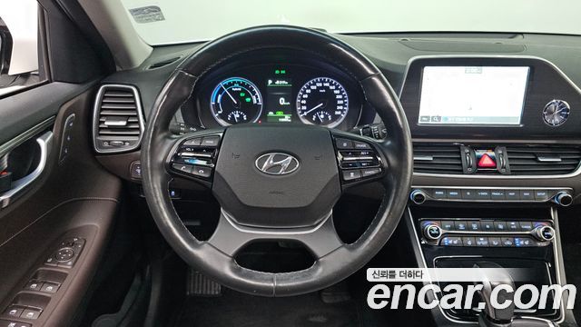 Hyundai Grandeur Hybrid (IG) Exclusive Special 2018 — фото 13