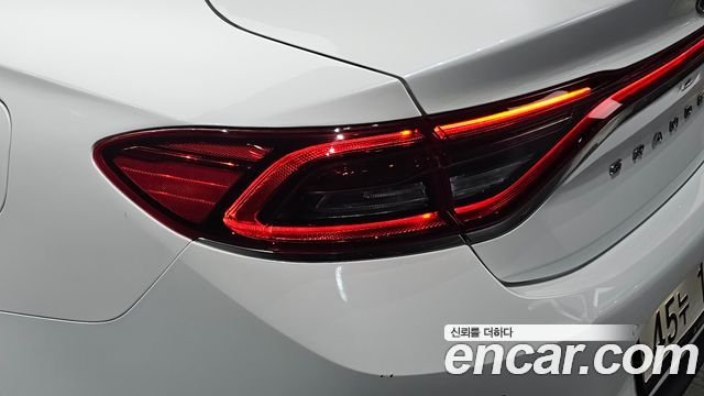 Hyundai Grandeur Hybrid (IG) Exclusive Special 2018 — фото 23