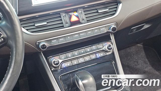 Hyundai Grandeur Hybrid (IG) Exclusive Special 2018 — фото 31