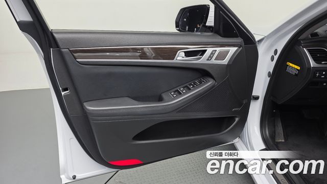 Genesis G80 3.3 GDI Premium Luxury 2017 — фото 24