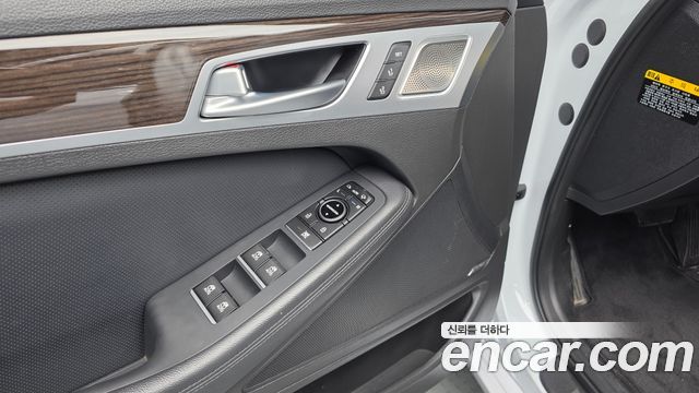 Genesis G80 3.3 GDI Premium Luxury 2017 — фото 28