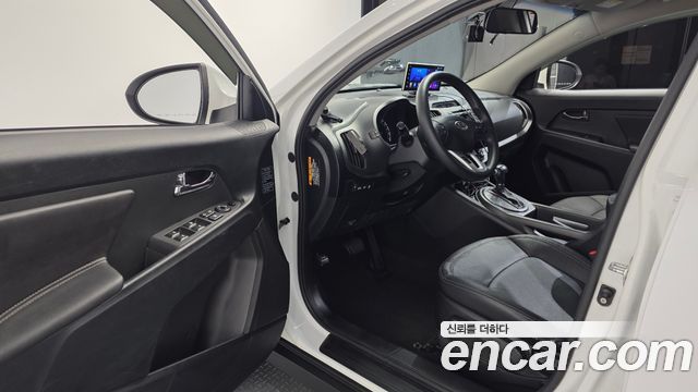 Kia Sportage R Diesel 2WD TLX Deluxe 2012 — фото 10
