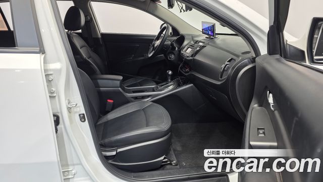 Kia Sportage R Diesel 2WD TLX Deluxe 2012 — фото 11