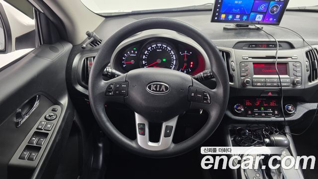 Kia Sportage R Diesel 2WD TLX Deluxe 2012 — фото 13
