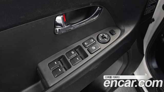 Kia Sportage R Diesel 2WD TLX Deluxe 2012 — фото 19