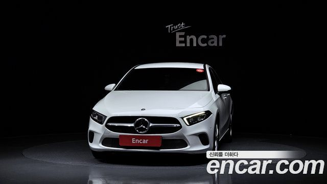 Mercedes-Benz A-Class (W177) A220 Sedan 2020 — фото 3