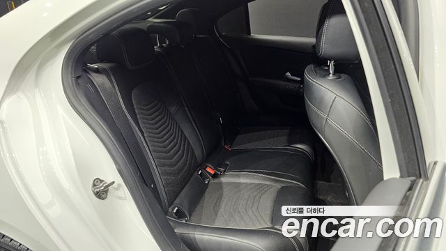 Mercedes-Benz A-Class (W177) A220 Sedan 2020 — фото 15