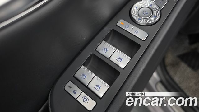 Genesis G80 (RG3) Gasoline 2.5 Turbo 2WD 2025 — фото 35