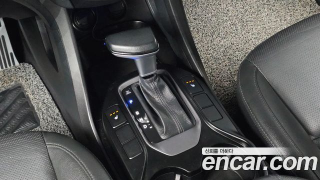 Hyundai Santa Fe (DM) Diesel(e-VGT) 2.2 2WD Smart 2015 — фото 9