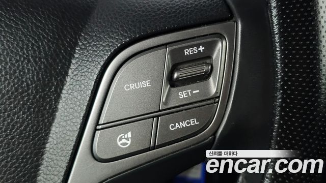 Hyundai Santa Fe (DM) Diesel(e-VGT) 2.2 2WD Smart 2015 — фото 17