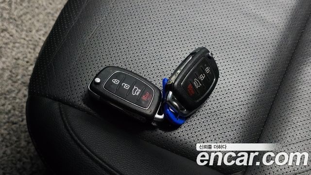 Hyundai Santa Fe (DM) Diesel(e-VGT) 2.2 2WD Smart 2015 — фото 20