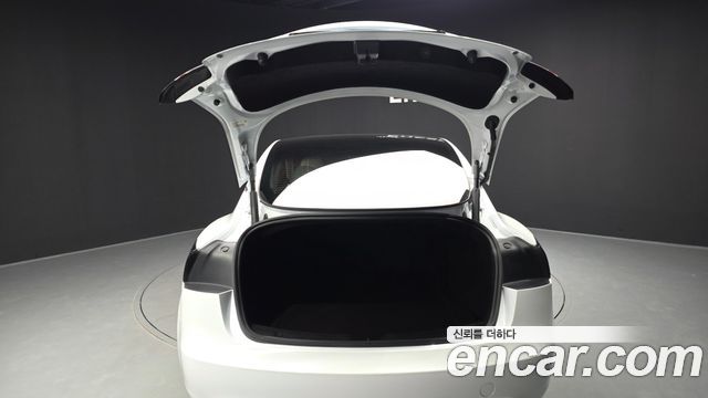 Tesla Model 3 RWD 2025 — фото 20