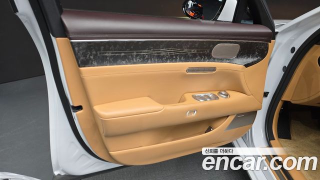 Genesis G90 (RS4) Gasoline 3.5 Turbo AWD 2022 — фото 24