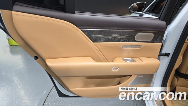 Genesis G90 (RS4) Gasoline 3.5 Turbo AWD 2022 — фото 25
