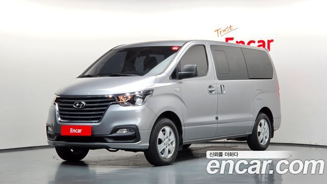 Hyundai Grand Starex 4WD Wagon 12-Seater Modern