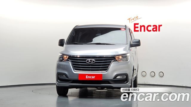 Hyundai Grand Starex 4WD Wagon 12-Seater Modern 2019 — фото 3