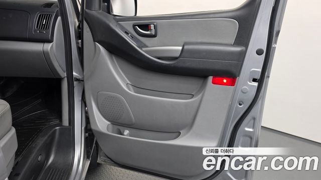 Hyundai Grand Starex 4WD Wagon 12-Seater Modern 2019 — фото 25