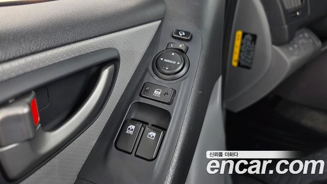 Hyundai Grand Starex 4WD Wagon 12-Seater Modern 2019 — фото 31