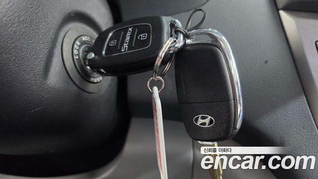 Hyundai Grand Starex 4WD Wagon 12-Seater Modern 2019 — фото 32