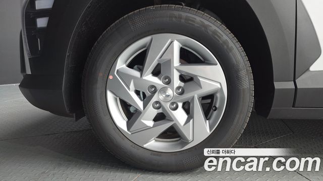 Hyundai Kona (SX2) Gasoline 2.0 2WD Modern 2027 — фото 5
