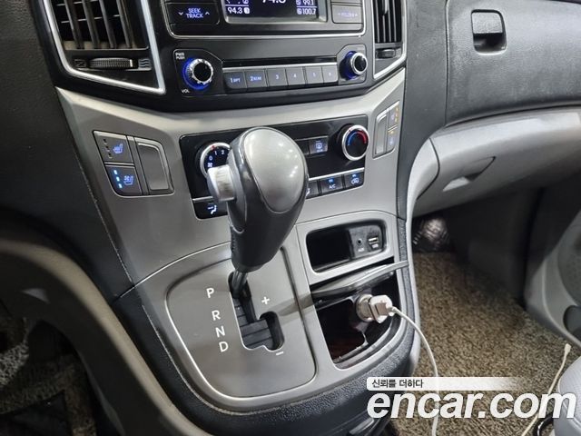 Hyundai Grand Starex 5-Seater VAN Modern 2017 — фото 10