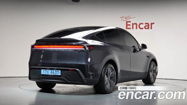 Tesla Model Y Premium RWD 2026 — фото 2
