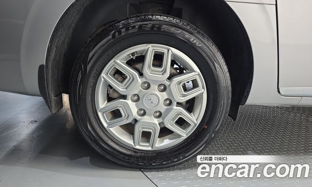 Hyundai Staria L3.5 Cargo 3-Seater Modern 2023 — фото 5