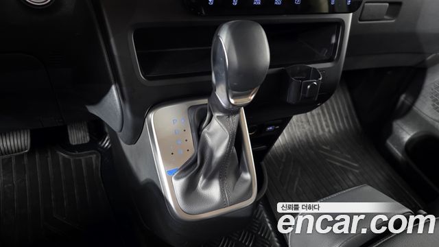 Hyundai Staria L3.5 Cargo 3-Seater Modern 2023 — фото 9