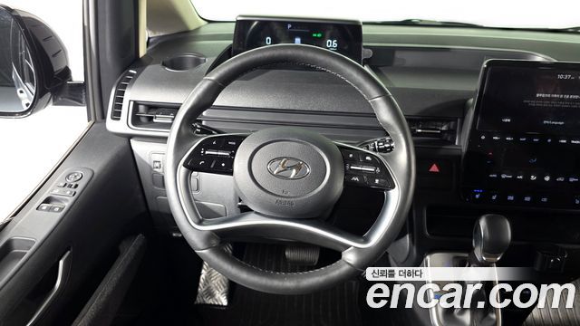 Hyundai Staria L3.5 Cargo 3-Seater Modern 2023 — фото 14