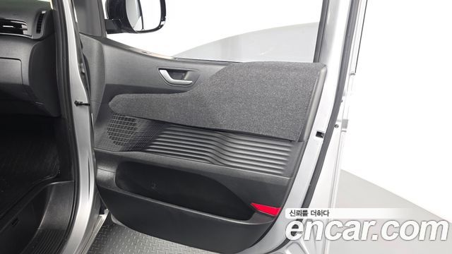 Hyundai Staria L3.5 Cargo 3-Seater Modern 2023 — фото 24