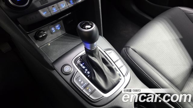 Hyundai Kona 1.6 Turbo 2WD Premium 2018 — фото 9