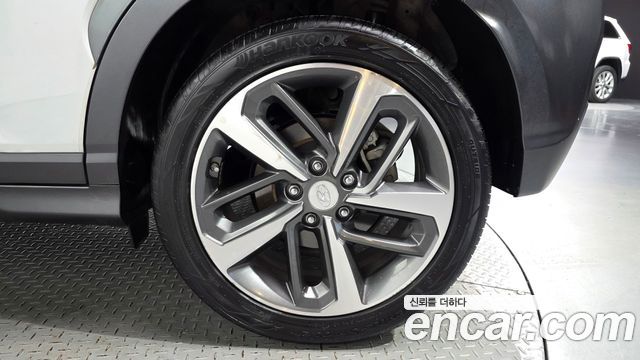 Hyundai Kona 1.6 Turbo 2WD Premium 2018 — фото 27